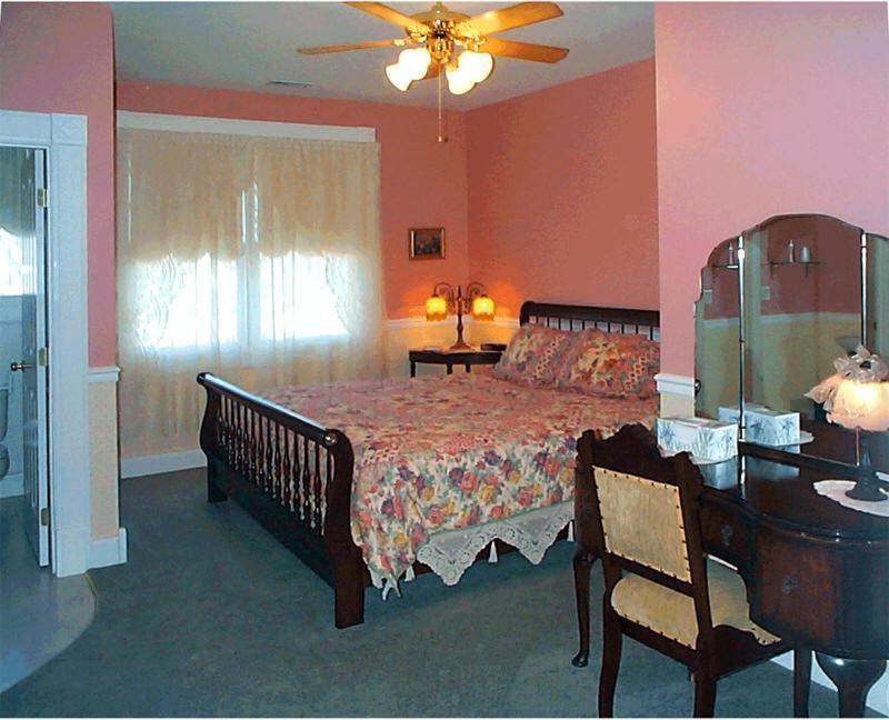 لورانس Victorian Veranda Country Inn الغرفة الصورة
